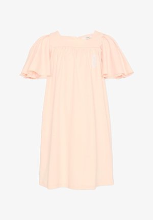 Lichtroze jurk met korte, gerimpelde mouwen, een vierkante halslijn en geplooide details op het lijfje. Zachte stof en een knielengte.