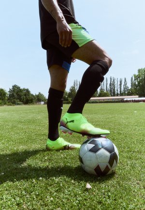 FUTURE 8 PRO  - Football boots artificial grass - yellow alert/black/sun struck