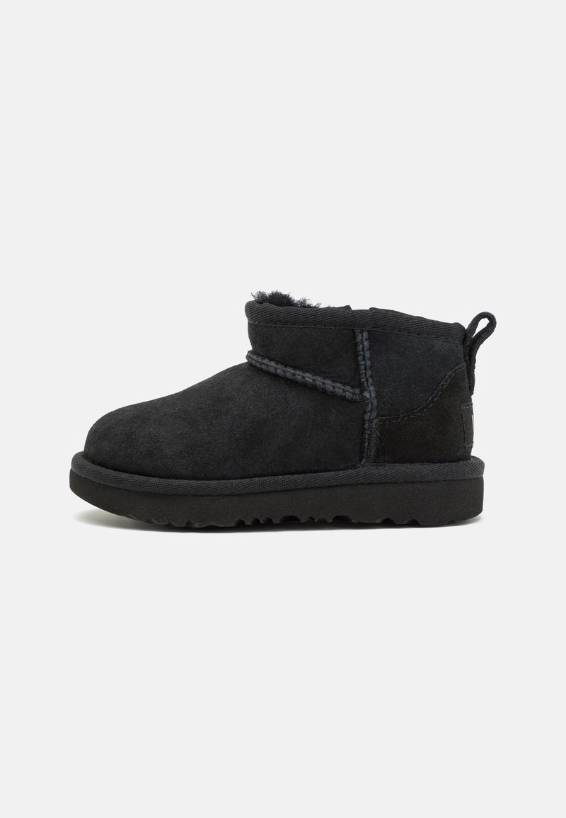 UGG - CLASSIC ULTRA MINI UNISEX - Stiefelette - black, Vergrößern