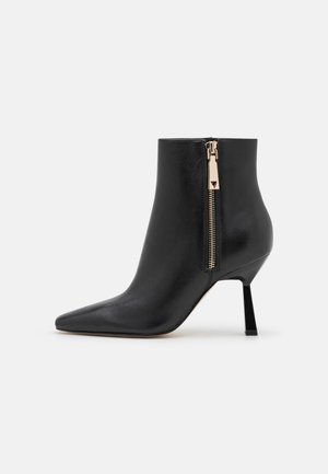 BRUNELA - Stivaletti - black