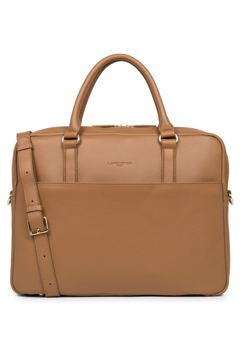 Borsa per laptop in pelle marrone con doppie maniglie e tracolla regolabile. Presenta una tasca frontale e dettagli in metallo dorato.