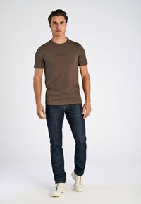 Lindbergh TEE - T-paita - dk brown