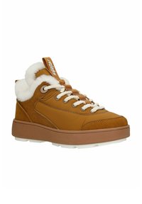 Bruine suède en synthetische hoge sneakers met witte bontvoering, ronde neus, beige veters en een gevoerde zool met platform.