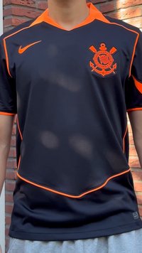 Must mustar mustar mustar, mustar mustar, mustar mustar mustar mustar. Nike logo paremas paremas, ja Corinthians Paulista embleem paremas.