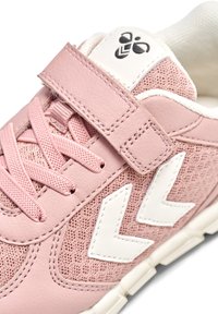 Hummel SPEED JR - Chaussures de running sur route - adobe rose