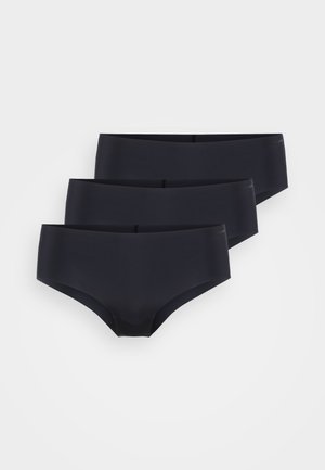 Trijų porų moteriškų juodų besiūlių hipsterių, pagamintų iš minkštos medžiagos, su lygiu paviršiumi ir be matomų detalių ar akcentų.