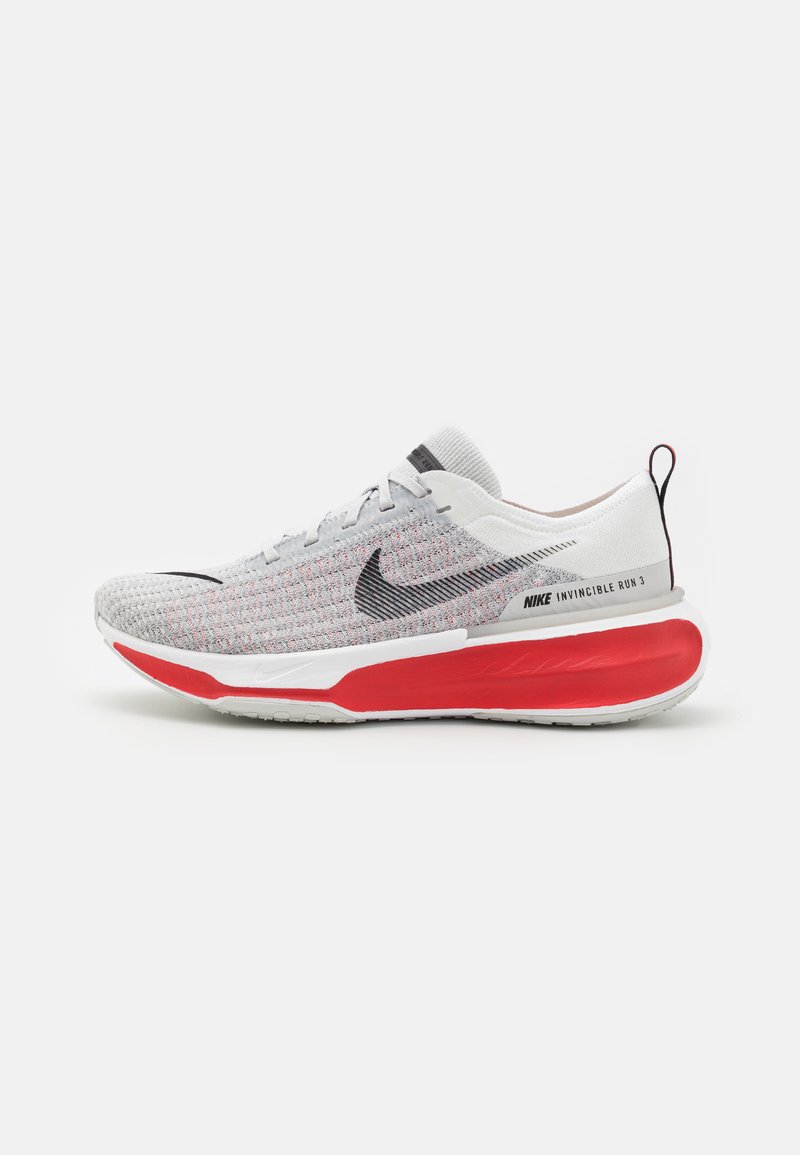 Nike Performance INVINCIBLE 3 - Utcai futócipők - white/black/fire red/cement grey/photon dust/university red