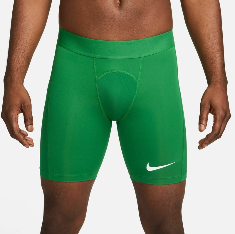 Pantaloni sportivi verdi realizzati in materiale morbido, con una vestibilità aderente, lunghezza a metà coscia e logo Nike bianco sul lato sinistro.
