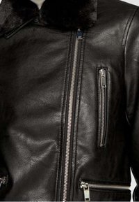 Stradivarius Giacca in similpelle - black