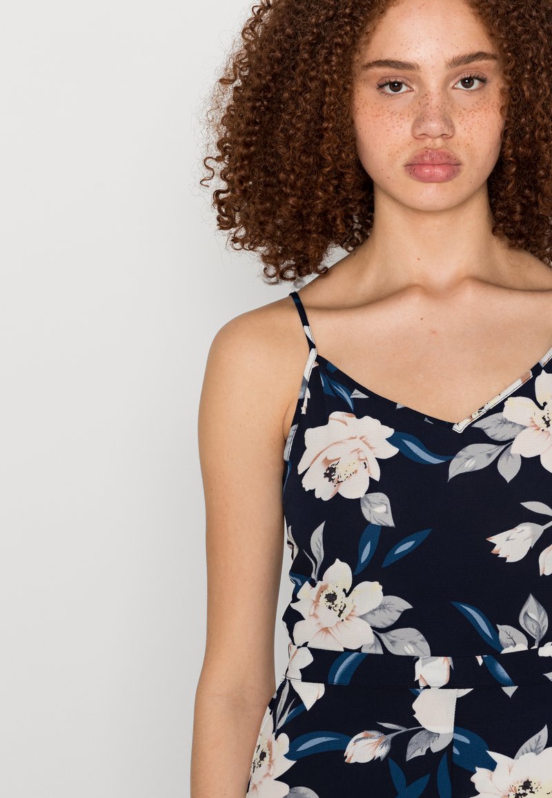 Damen Kleider | ONLY ONLNOVA LUX MALIBU Jumpsuit night sky audrina/pink - ZS85985 Damen Kleider | ONLY ONLNOVA LUX MALIBU Jumpsuit night sky audrina/pink - ZS85985