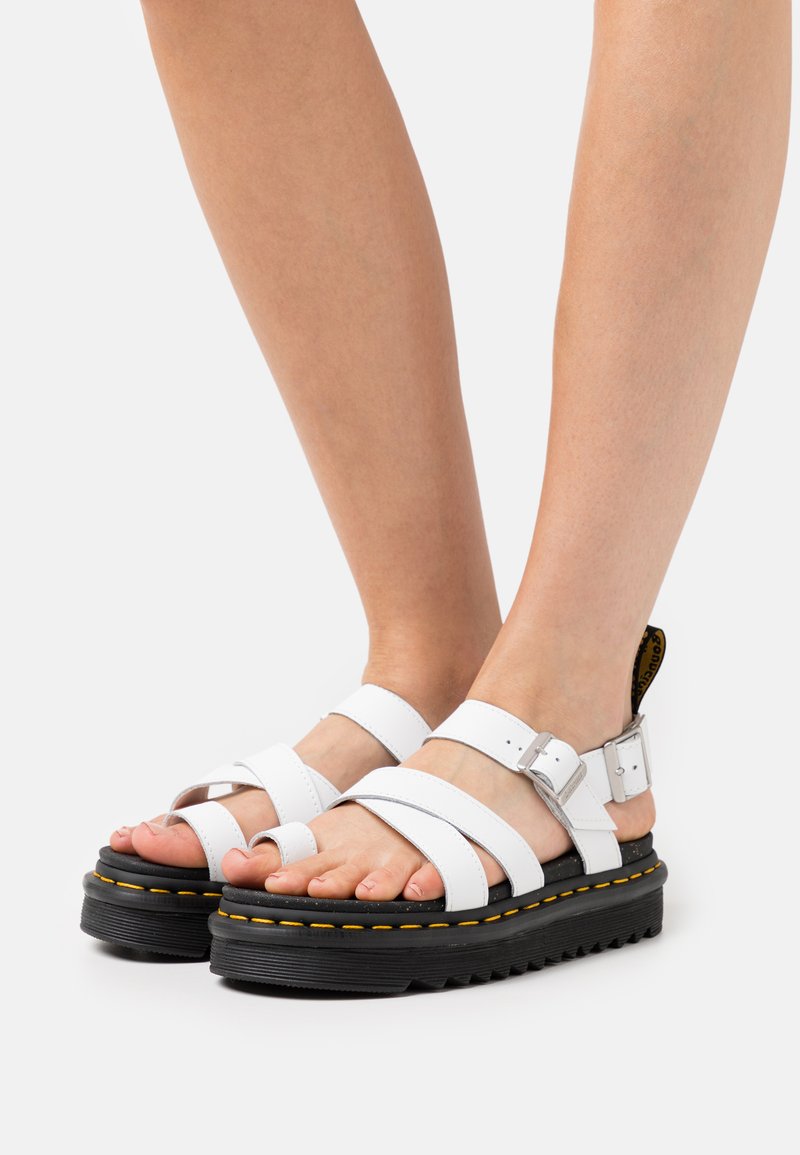 avry sandals