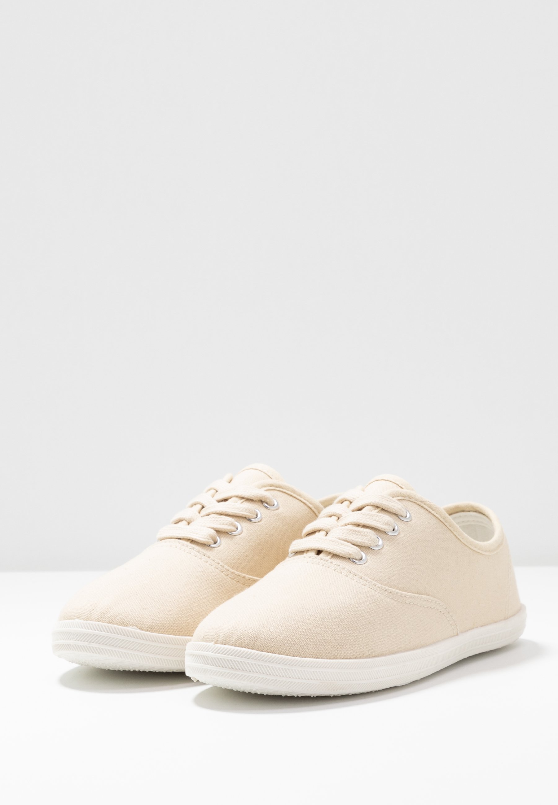 CALANDO Joggesko beige Zalando.no CALANDO Joggesko beige Zalando.no