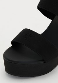 Thumbnail Image 7