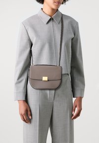 KARL LAGERFELD FOREVER CROSSBODY - Rankinė per petį - ash grey