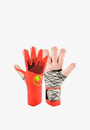 Torwarthandschuhe mit leuchtend orangefarbenen Rückseiten, weißen Handflächen mit roten und schwarzen Mustern und verstellbaren Handgelenkriemen.