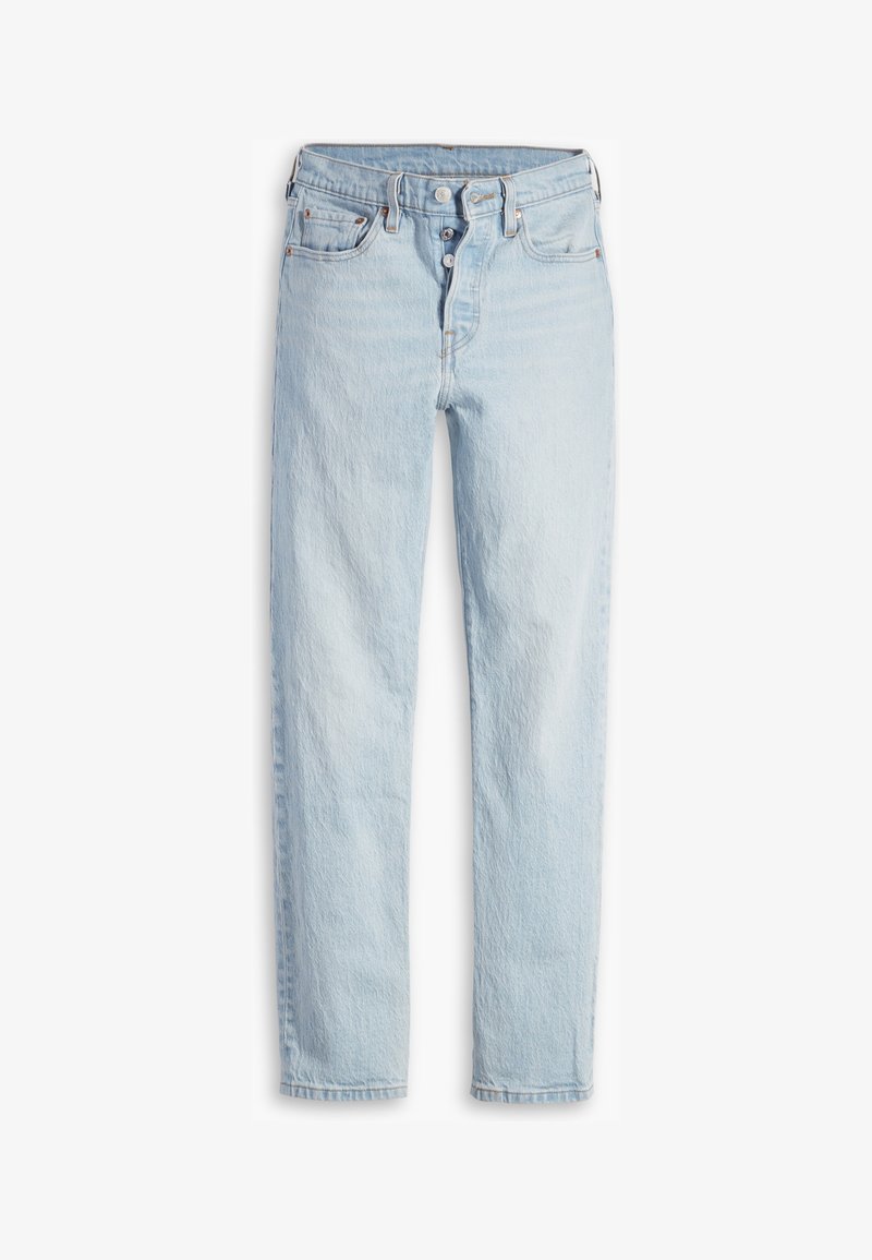 Jean en denim bleu clair avec taille haute, braguette à boutons, poches devant et coupe droite, posé à plat sur fond blanc.