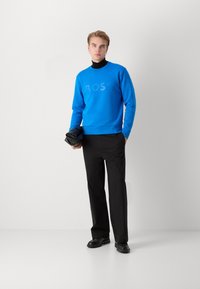 BOSS SALBO - Melegítőfelső - open blue