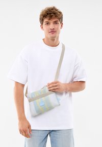 Johnny Urban DREW - Axelremsväska - striped sand