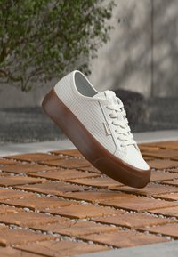 Non sélectionné, bright white