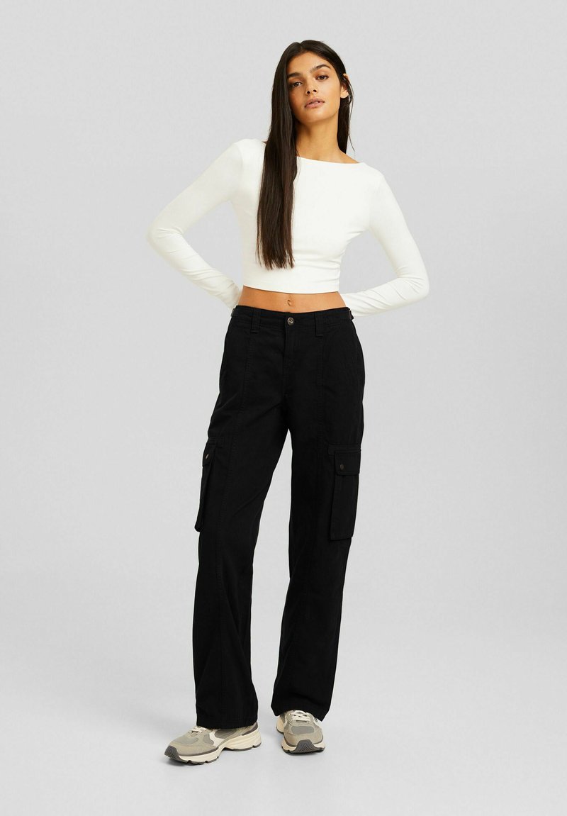 Bershka Cargobroek zwart