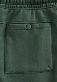 Next 2 PACK - Reisitaskuhousut - black khaki