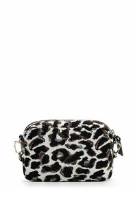 Borsa a tracolla con stampa leopardata in morbido tessuto, con un motivo nero, marrone e bianco, chiusura con zip e dettagli in metallo dorato. Design compatto.