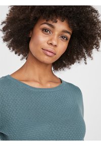 Vero Moda VMCARE STRUCTURE O-NECK - Camisola - north atlantic