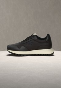 Nem kiválasztott, dark brown