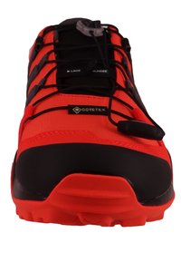 Adidas Terrex TERREX SWIFT R2 GORE-TEX® HIKING - Zapatillas de senderismo - impact orangegrey fivecore black