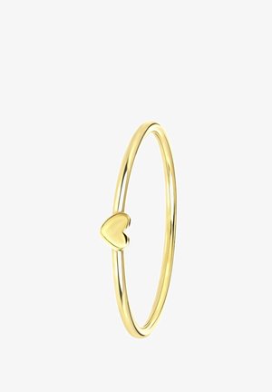 Goudkleurige metalen ring met een dunne band en een kleine hartvormige accent aan de zijkant, met een gladde afwerking en een minimalistisch ontwerp.