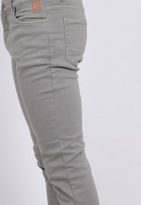 Non sélectionné, gris