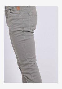 Non sélectionné, gris