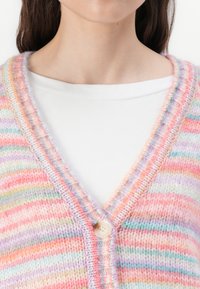 Pieces PCORMAN V NECK CARDIGAN - Gilet - pink/multi-coloured