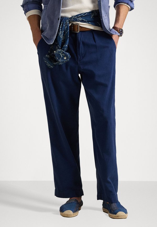 RELAXED FIT GARMENT-DYED TWILL PANT - Trousers - eastside royal