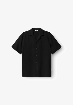 Schwarzes Kurzarmhemd mit durchgehender Knopfleiste, Kragen und strukturiertem Stoff. Einfaches Design, ohne Muster oder sichtbare Verzierungen.