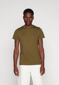 Tommy Jeans - TEE - T-shirt basic - drab olive green Miniatuurafbeelding 1