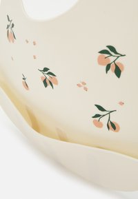 Thumbnail Image 4