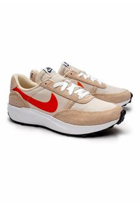 Nike Performance MODELO WAFFLE - Trainingsschoen - light brown