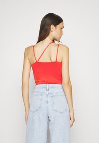 Tommy Jeans MULTI STRAP BODY - Tops - deep crimson