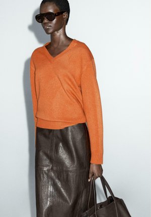 V-NECK  - Trui - orange