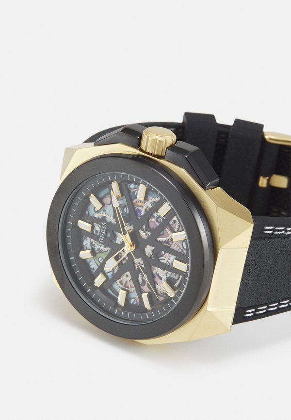 SPOKE EXCLUSIVE - Watch3