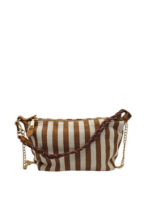 Sac à main en tissu rayé marron et beige avec une anse en cordon marron noué et une bandoulière chaîne dorée, fermeture à glissière sur le dessus.
