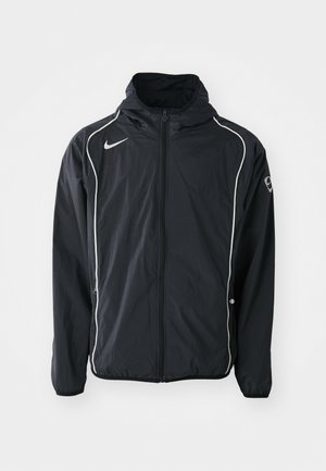 Zwarte lichtgewicht jas met een capuchon, voorzien van witte piping langs de voorkant en mouwen, een voormezipper en elastische manchetten.
