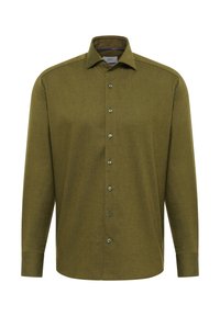 Camicia a maniche lunghe verde oliva realizzata in tessuto testurizzato. Presenta una chiusura frontale con bottoni, cinque in totale, colletto a punta e polsini standard.