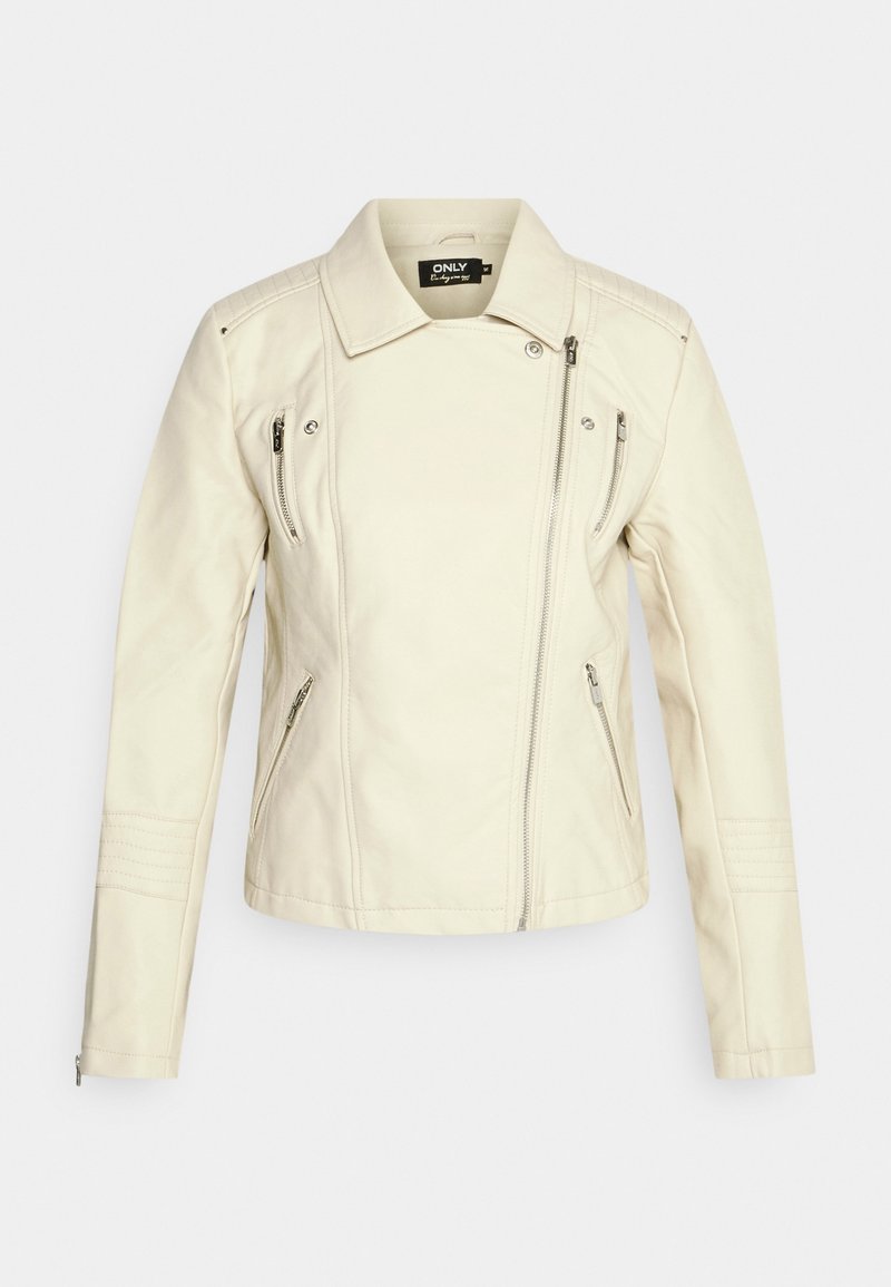 Giacca in ecopelle color crema con colletto, chiusura lampo davanti e numerose tasche con zip. Presenta dettagli a coste su spalle e maniche.