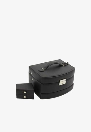 Boîte à bijoux en cuir noir avec fermoir et poignée en argent, accompagnée d'un petit étui de rangement triangulaire assorti.