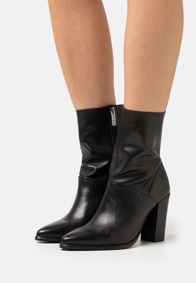 Bronx NEXT AMERICANA Korte laarzen black/zwart Zalando.be