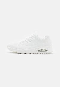 Unselected, white 