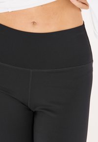 Les'Arcs ADERLER - Leggings - Byxor - Black