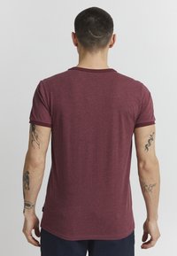 11 Project PRG√∂RAN - T-shirt basic